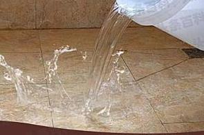 台江漏水维修 免砸砖防水材料该如何施工